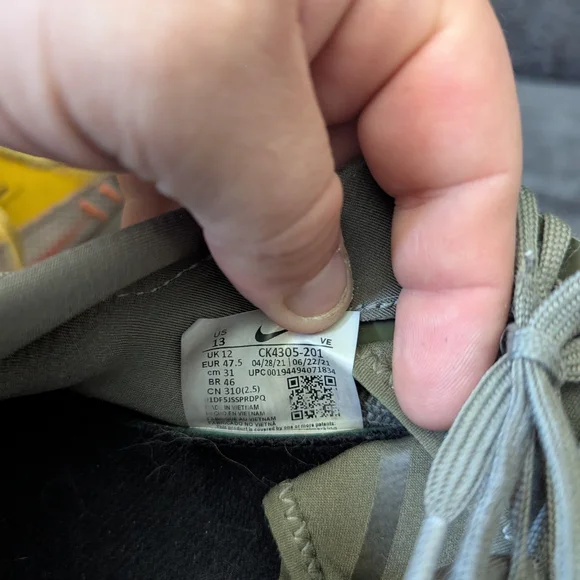 Nike Olive Green Athletic Shoes - Picture 4 of 7